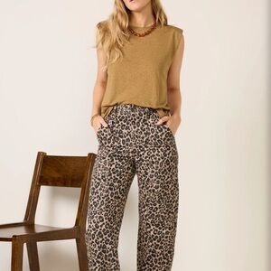 Evereve Tan Sleeveless Top